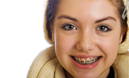 تمیز کردن دندان­های ارتودنسی شده