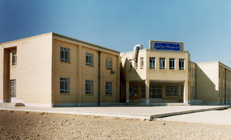 ساخت مدرسه در مروست یزد